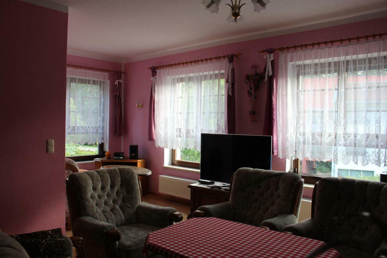 Ferienwohnung "An Der St. Ludmila" Crostwitz المظهر الخارجي الصورة